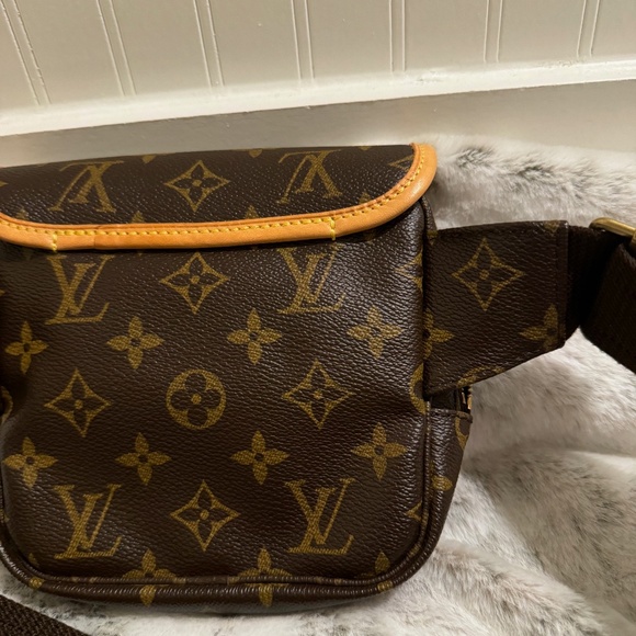 Louis Vuitton Monogram Bosphore Bum Bag Fanny Pack Belt Bag.   P0007 - Picture 9 of 14